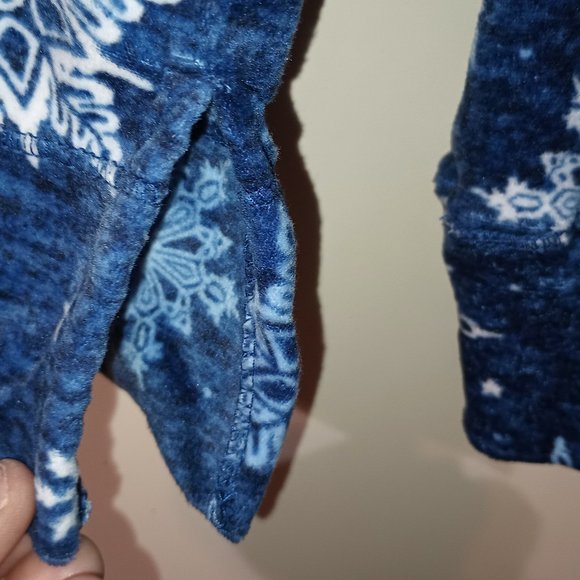 VGUC ~ Nautica Soft & Cozy Navy Blue PJ Top with Snowflakes (Size: Medium) - Picture 3 of 6